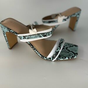 NEW The Drop Women Avery Square toe Teal snakeskin print sandals with a heel